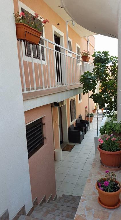 Apartments Alissa Hvar Town Extérieur photo